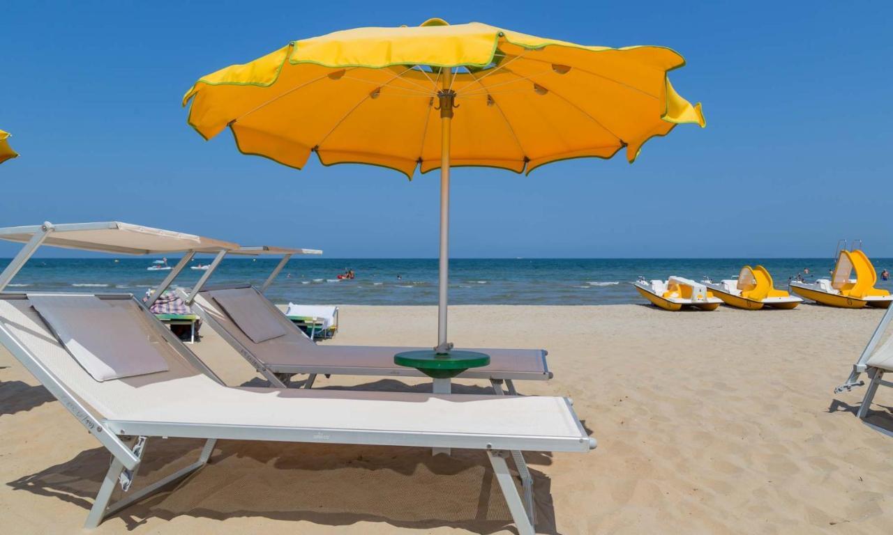 Hotel Villa Rinaldini Римини Экстерьер фото