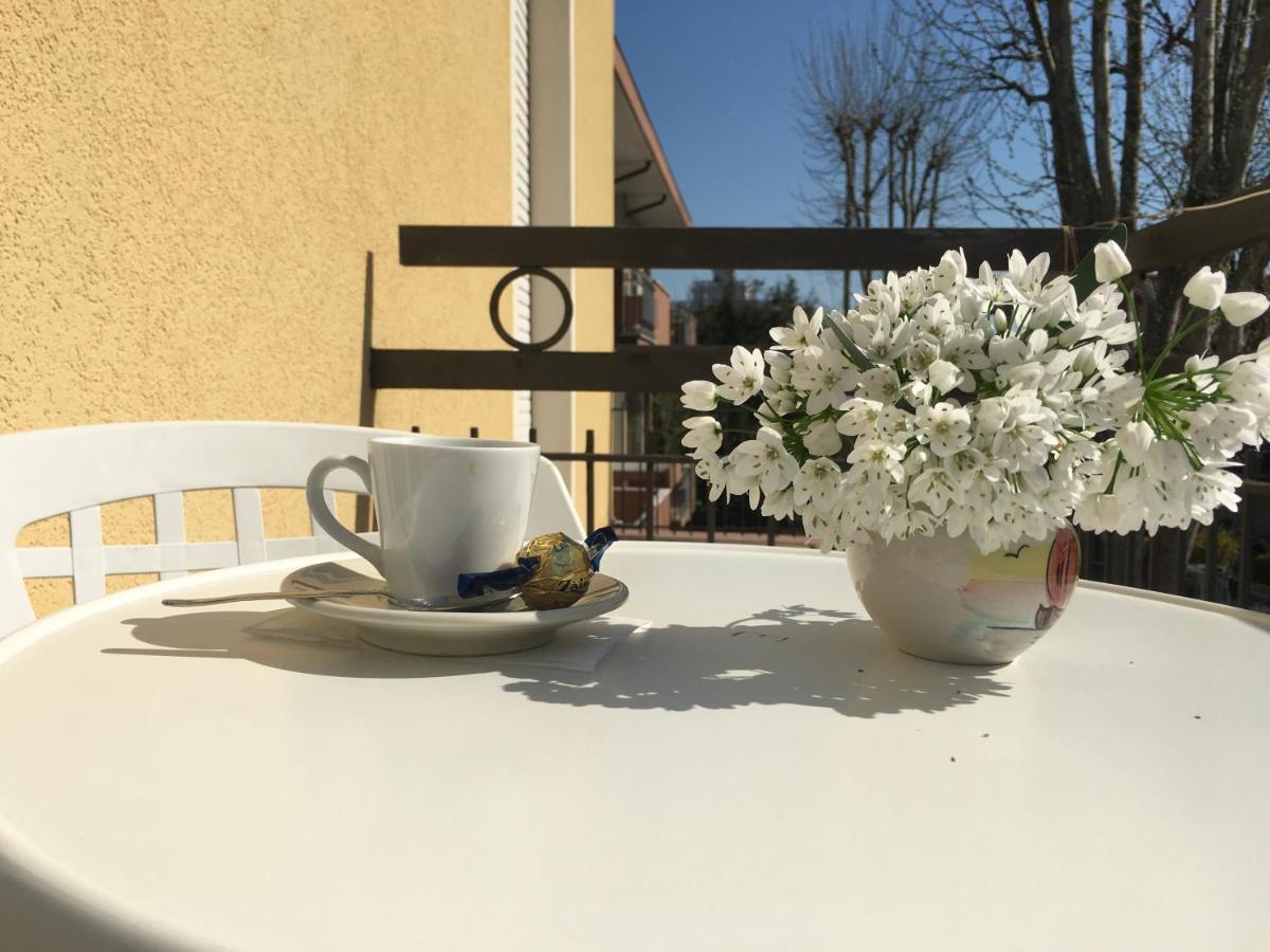 Hotel Villa Rinaldini Римини Экстерьер фото