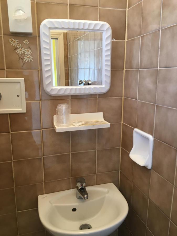 Hotel Villa Rinaldini Римини Экстерьер фото
